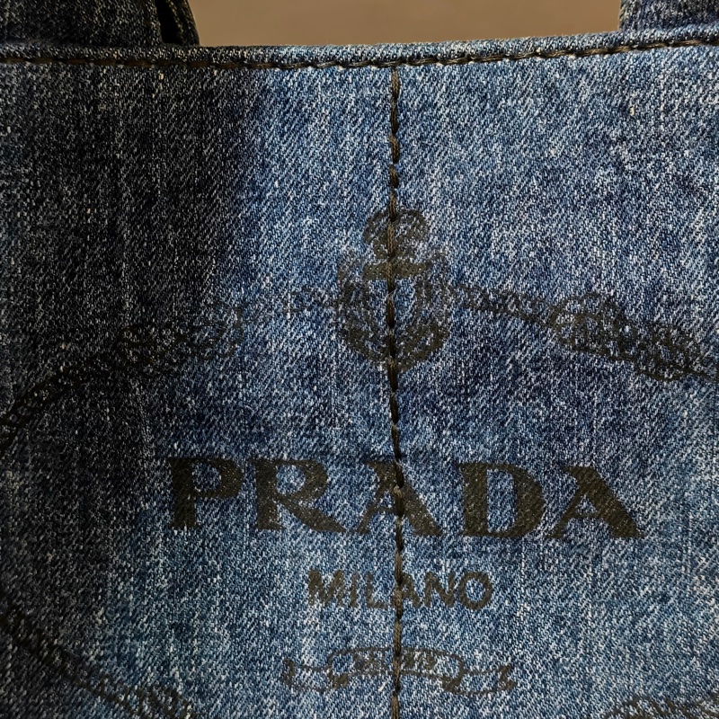 Prada 牛仔沙灘托特包-38