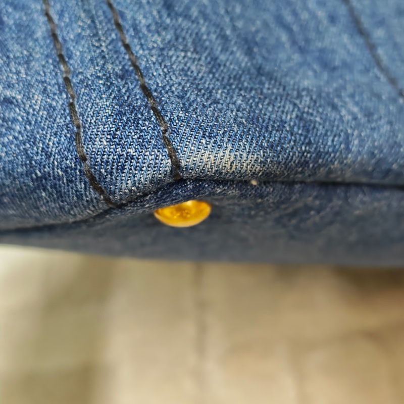 Prada 牛仔沙灘托特包-40