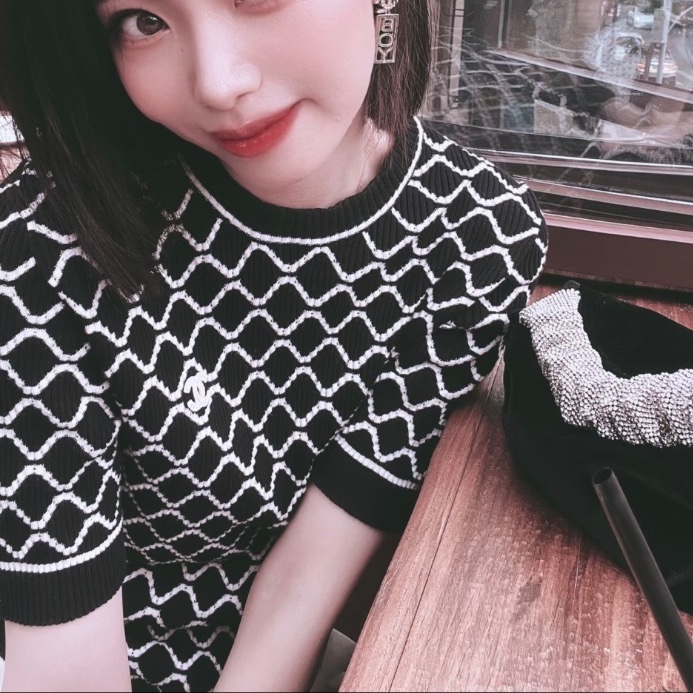 ❤️CHANEL 春夏針織衫 精緻Logo裝飾-1