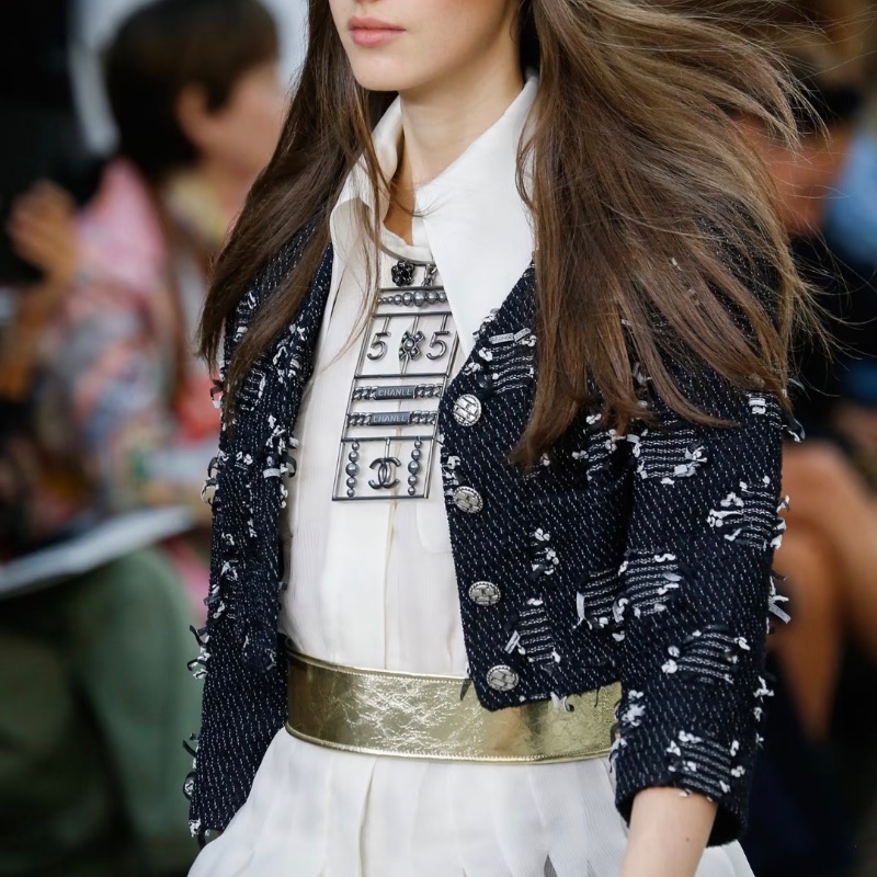❤️CHANEL 女權主義系列 Runway秀款 精緻短外套-1