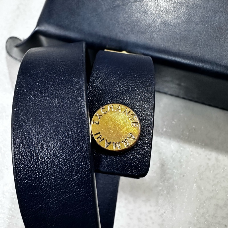 Armani Exchange寶藍色女用皮手環-2