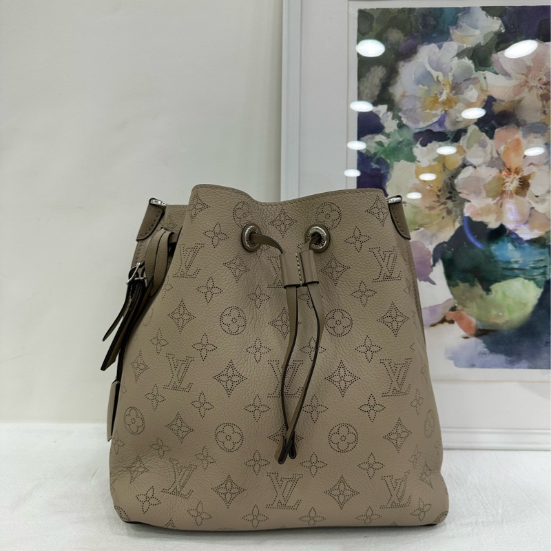 LV大象灰牛皮鏤空muria月光女神水桶包手提斜背包 晶片款-1