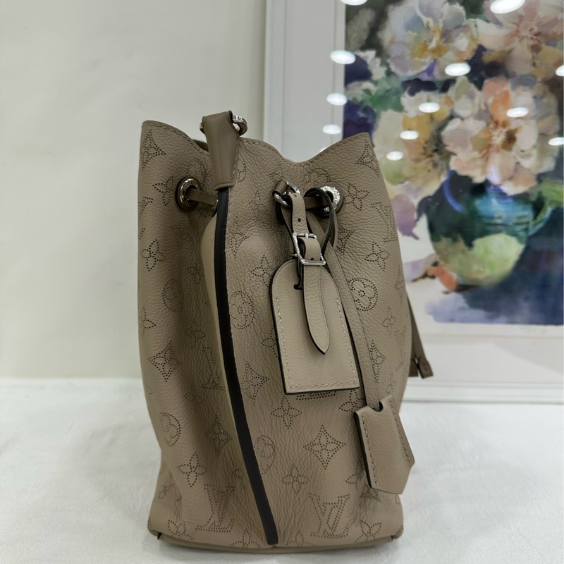 LV大象灰牛皮鏤空muria月光女神水桶包手提斜背包 晶片款-3