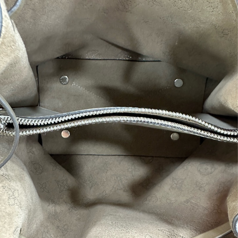 LV大象灰牛皮鏤空muria月光女神水桶包手提斜背包 晶片款-6