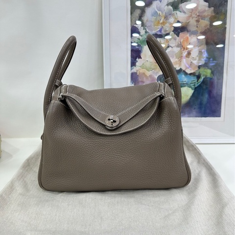 Hermes愛馬仕 Lindy30 大象灰銀扣 TC皮 框O刻