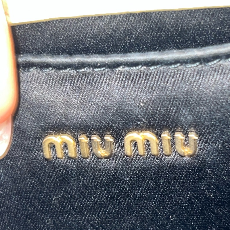 Miumiu白色腋下包 肩背包🤍 山羊皮-14