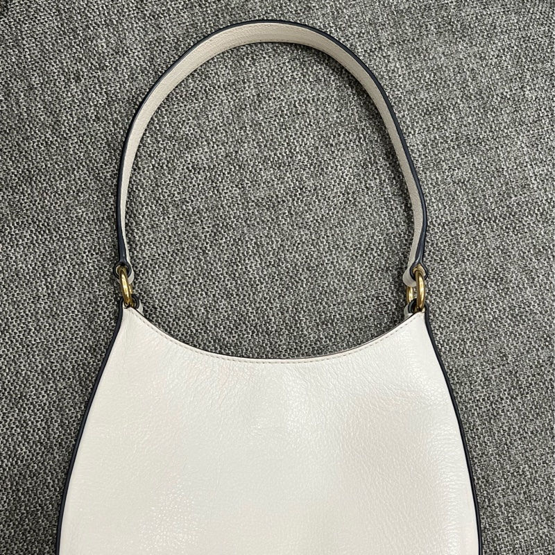Miumiu白色腋下包 肩背包🤍 山羊皮-17