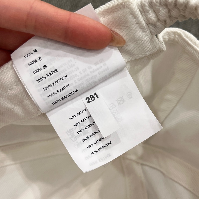 Miumiu 白色棒球帽-18