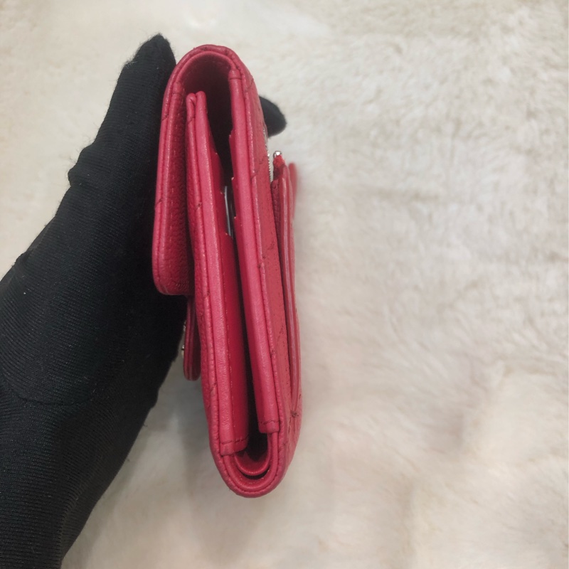 Chanel 紅色V紋荔枝牛皮三摺銀包 XC234-3