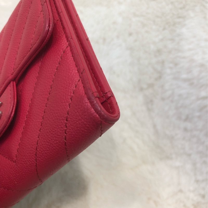 Chanel 紅色V紋荔枝牛皮三摺銀包 XC234-11