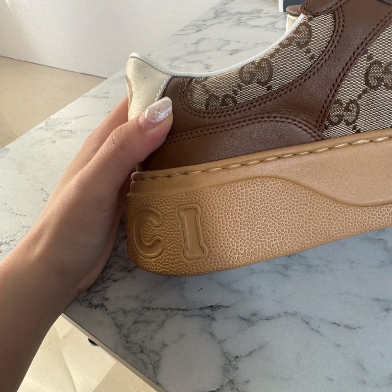 ✨送男生的精品 Gucci 焦糖色緹花休閒男鞋-9