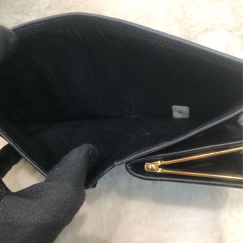 Chanel 中古黑色荔枝牛皮短夾 XC244-16