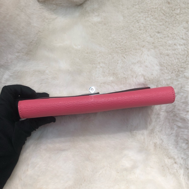 Hermes 粉色山羊皮Kelly 銀扣長夾 XC246-5