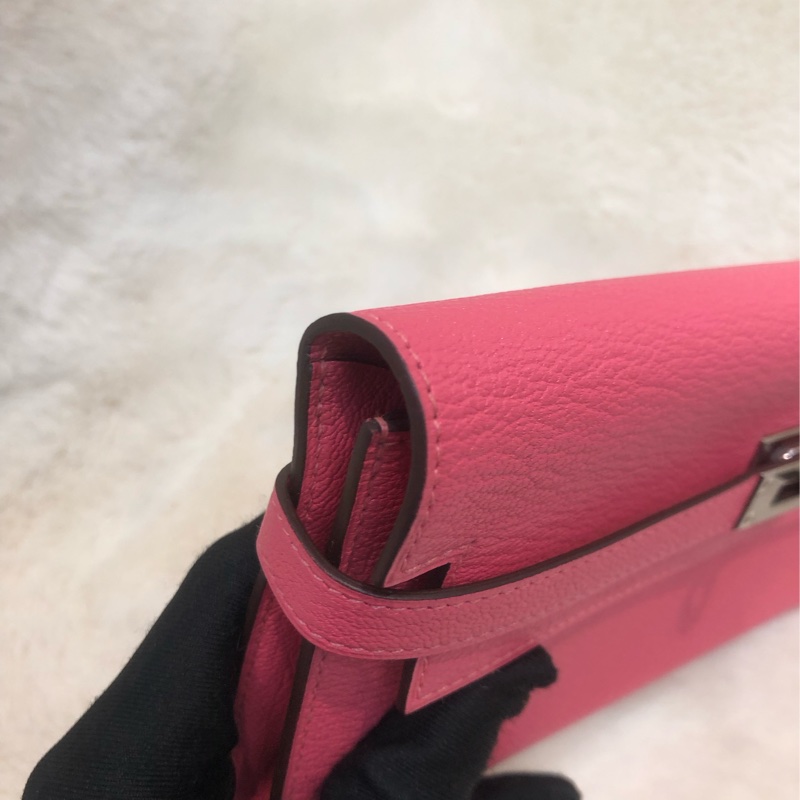 Hermes 粉色山羊皮Kelly 銀扣長夾 XC246-7