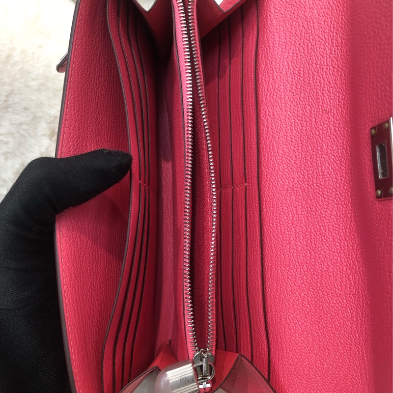 Hermes 粉色山羊皮Kelly 銀扣長夾 XC246-17