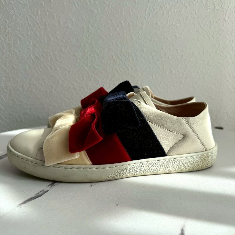 ✨超可愛 Gucci 紅米白深藍蝴蝶結白鞋-2