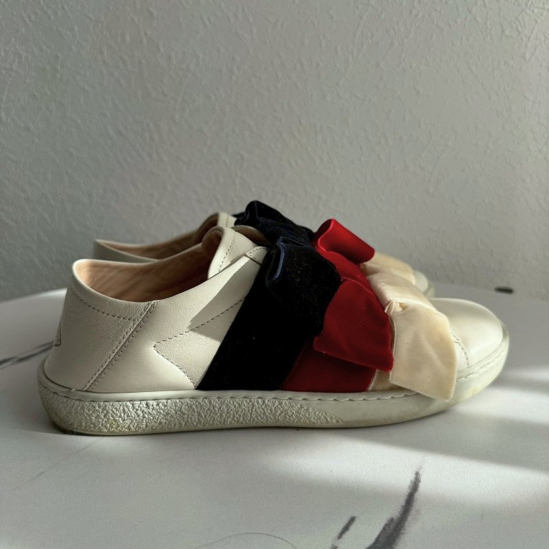 ✨超可愛 Gucci 紅米白深藍蝴蝶結白鞋-3