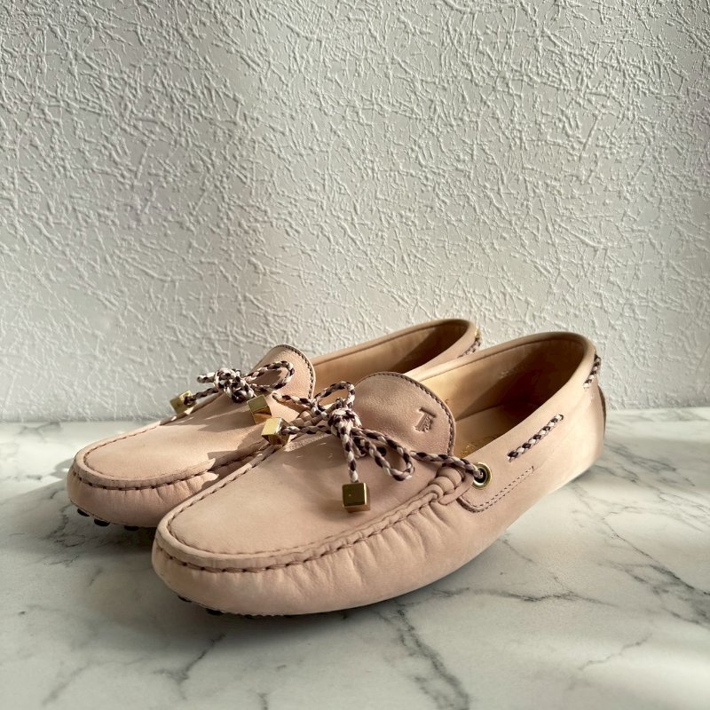 🎉上班必買 TODS粉色方塊蝴蝶結豆豆鞋 平底鞋-0