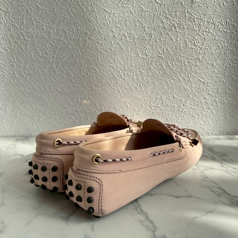 🎉上班必買 TODS粉色方塊蝴蝶結豆豆鞋 平底鞋-1