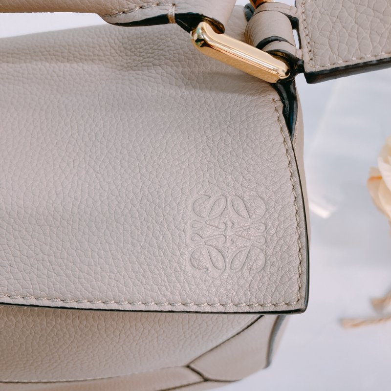 MS0544 Loewe 羅意威 小號 大地色系金扣 手提斜背包 Puzzle Small Grained Calfskin Sand x GHW-10