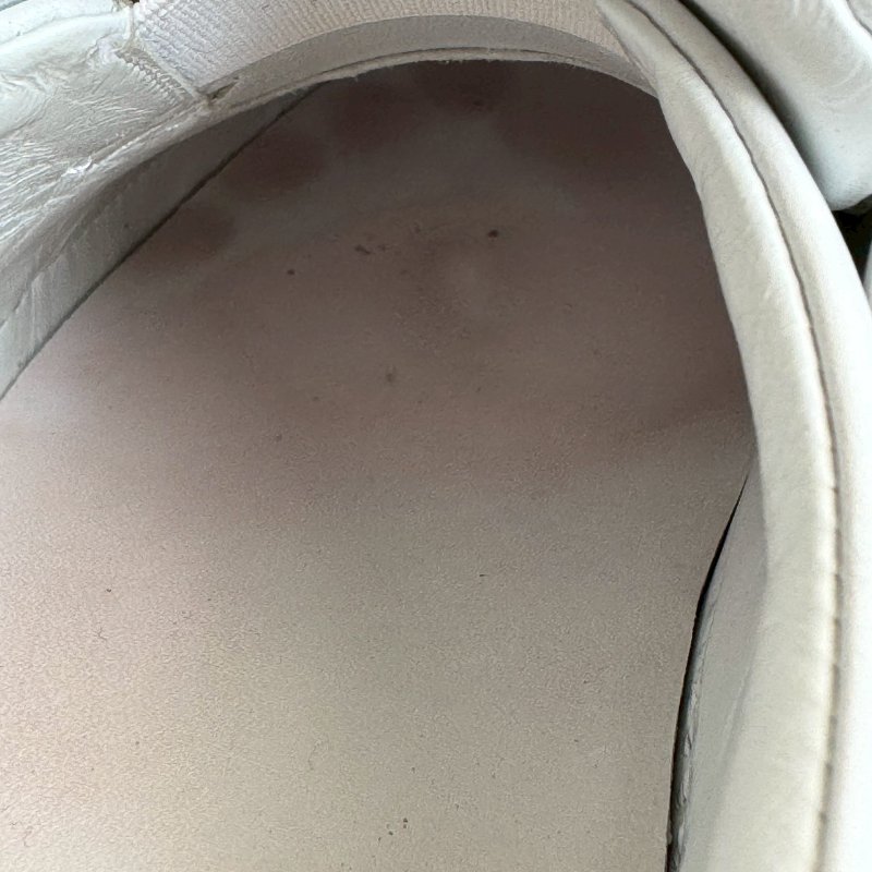 ✨貴婦都愛 RV 白色厚底水鑽方扣樂福鞋-9