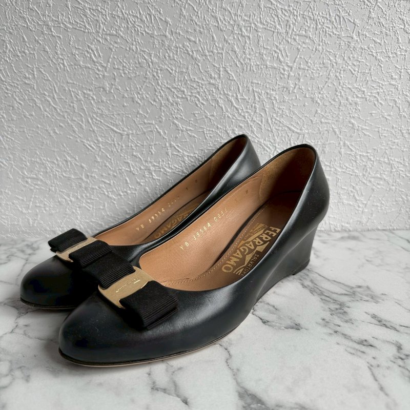 ✨櫃姐上班款 FERRAGAMO黑色厚底超穩高跟鞋-0