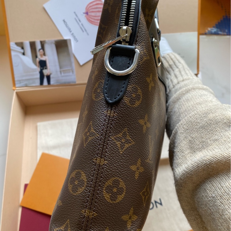 99新閒置品 LV棋盘格 公文包-11