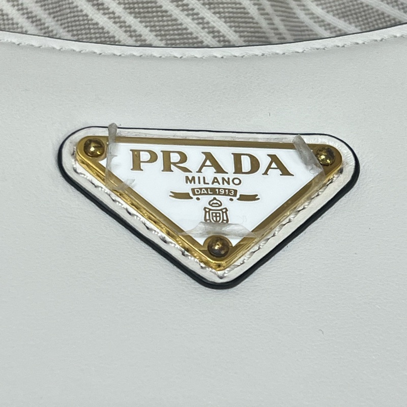 Prada Arqué 皮革肩背袋白色 小號 原價9無多-1