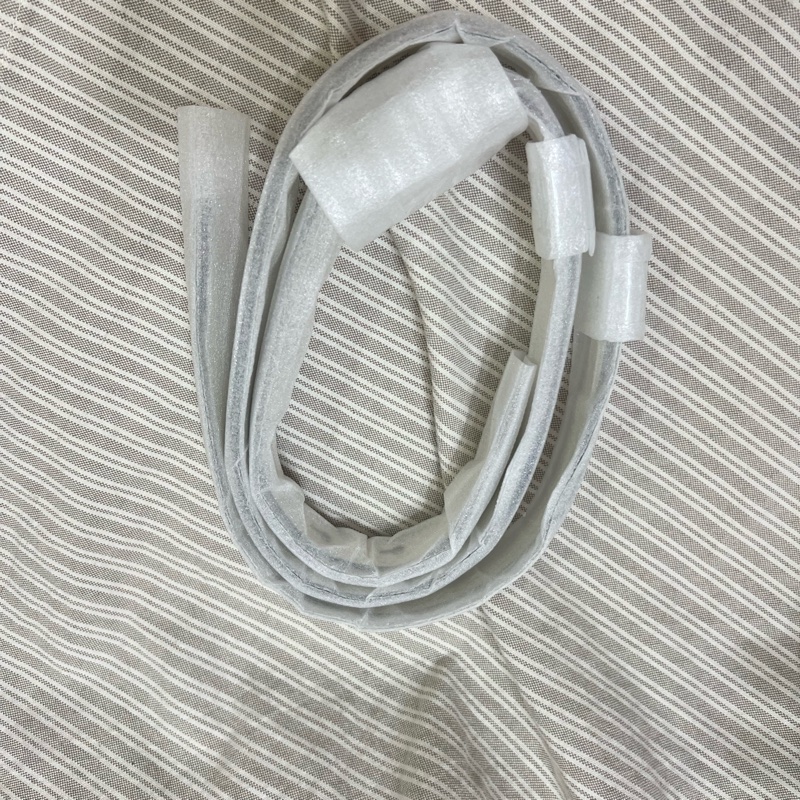 Prada Arqué 皮革肩背袋白色 小號 原價9無多-12