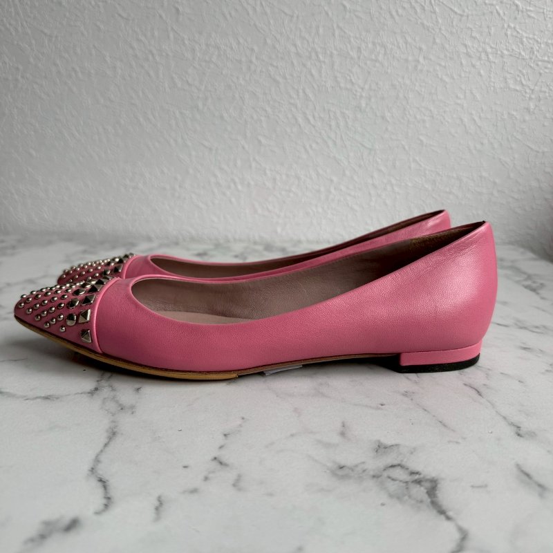 ✨狀況超好 Gucci 粉色卯釘低跟低跟休閒鞋(34.5喔)-2