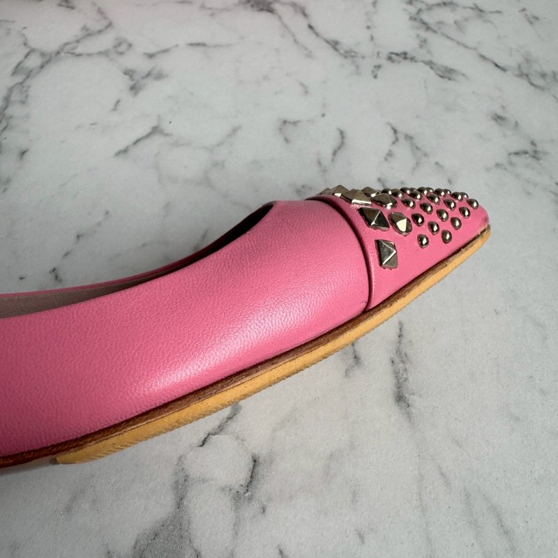 ✨狀況超好 Gucci 粉色卯釘低跟低跟休閒鞋(34.5喔)-11