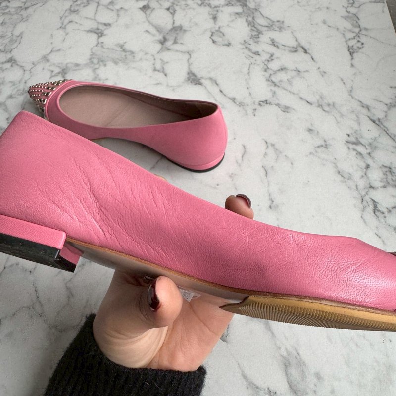 ✨狀況超好 Gucci 粉色卯釘低跟低跟休閒鞋(34.5喔)-17