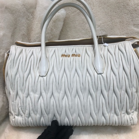 MIU MIU 白色皺摺皮 2Way XC248