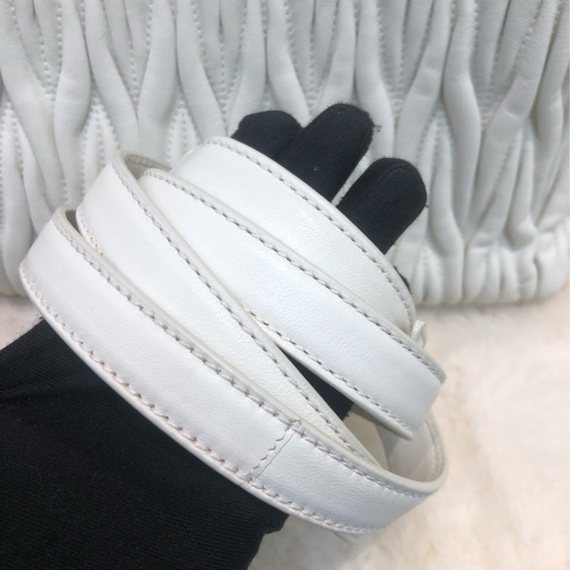 MIU MIU 白色皺摺皮 2Way XC248-7