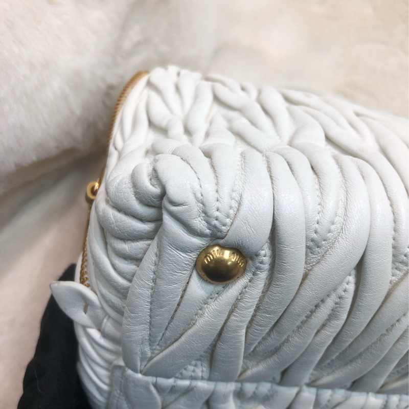 MIU MIU 白色皺摺皮 2Way XC248-10