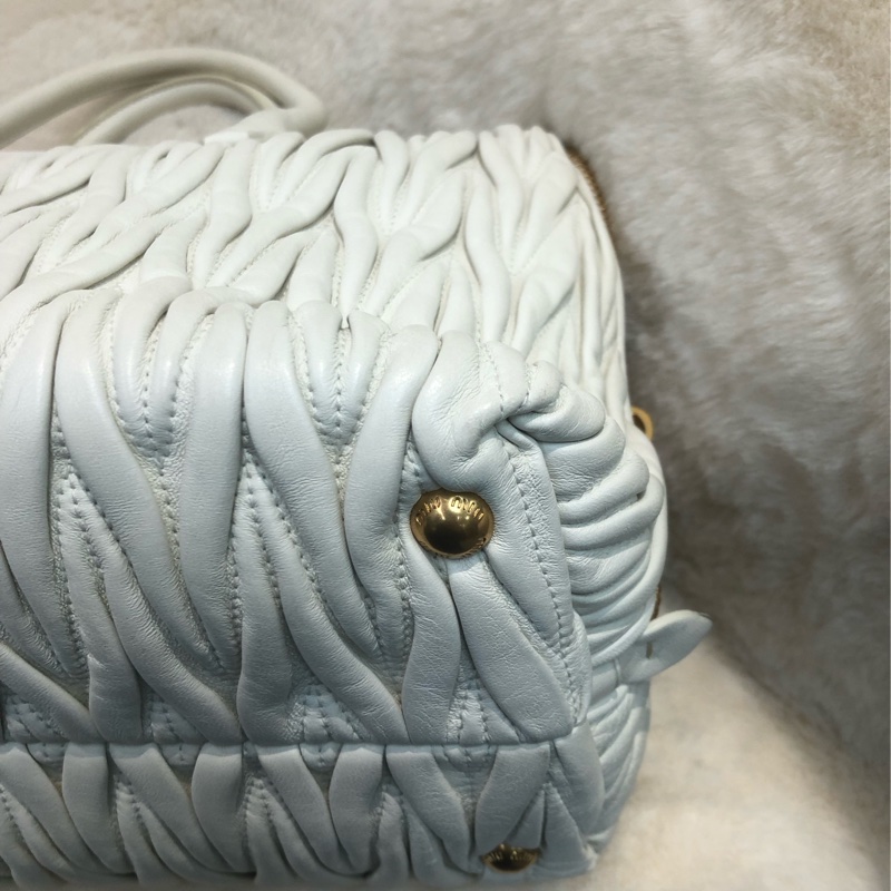 MIU MIU 白色皺摺皮 2Way XC248-11