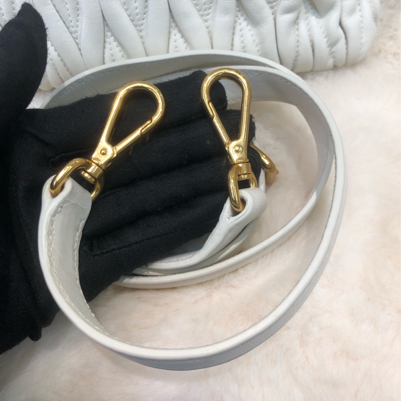 MIU MIU 白色皺摺皮 2Way XC248-14