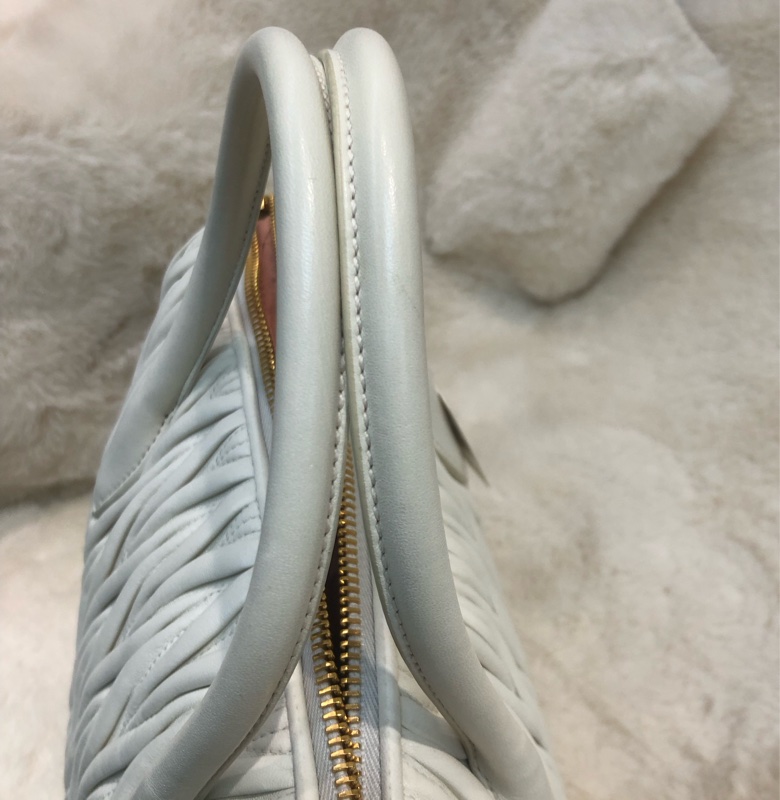 MIU MIU 白色皺摺皮 2Way XC248-16