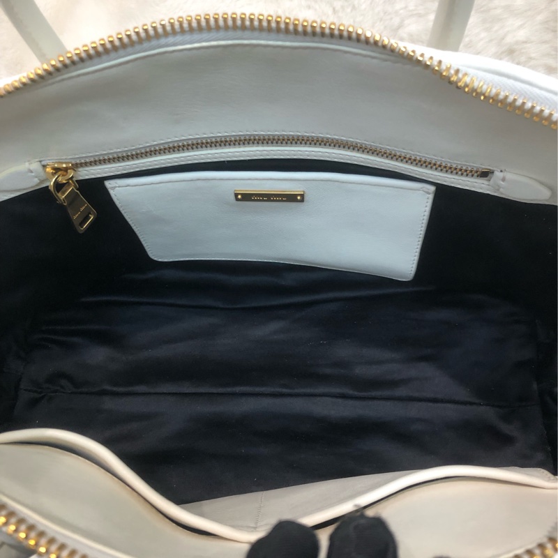 MIU MIU 白色皺摺皮 2Way XC248-20