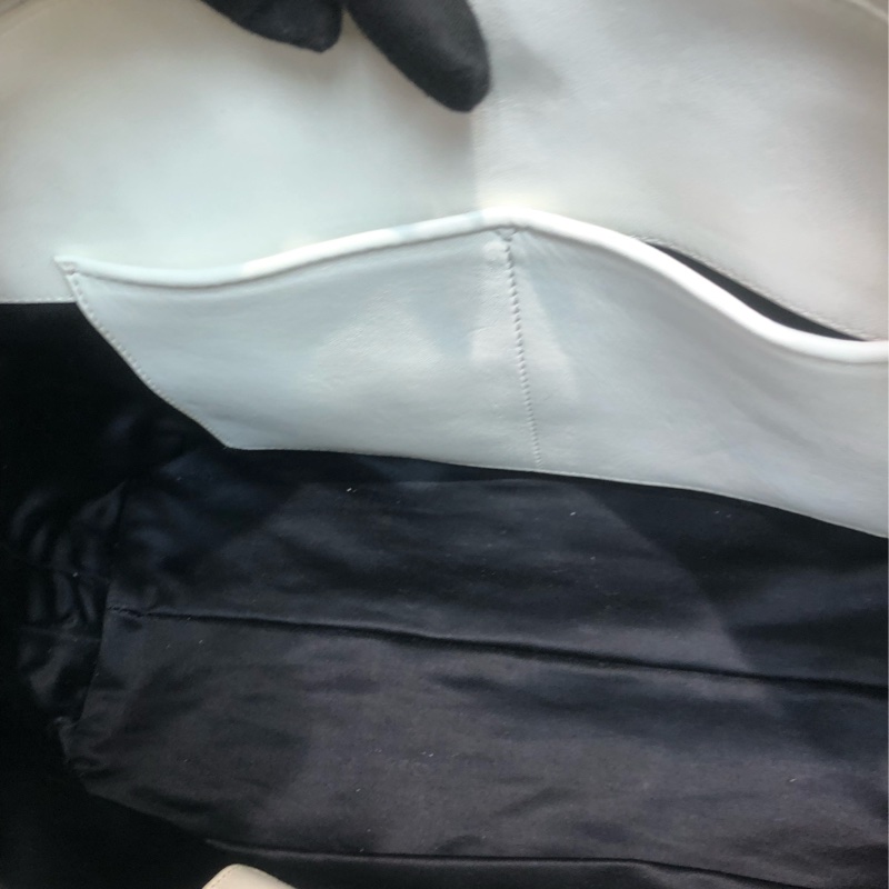 MIU MIU 白色皺摺皮 2Way XC248-21