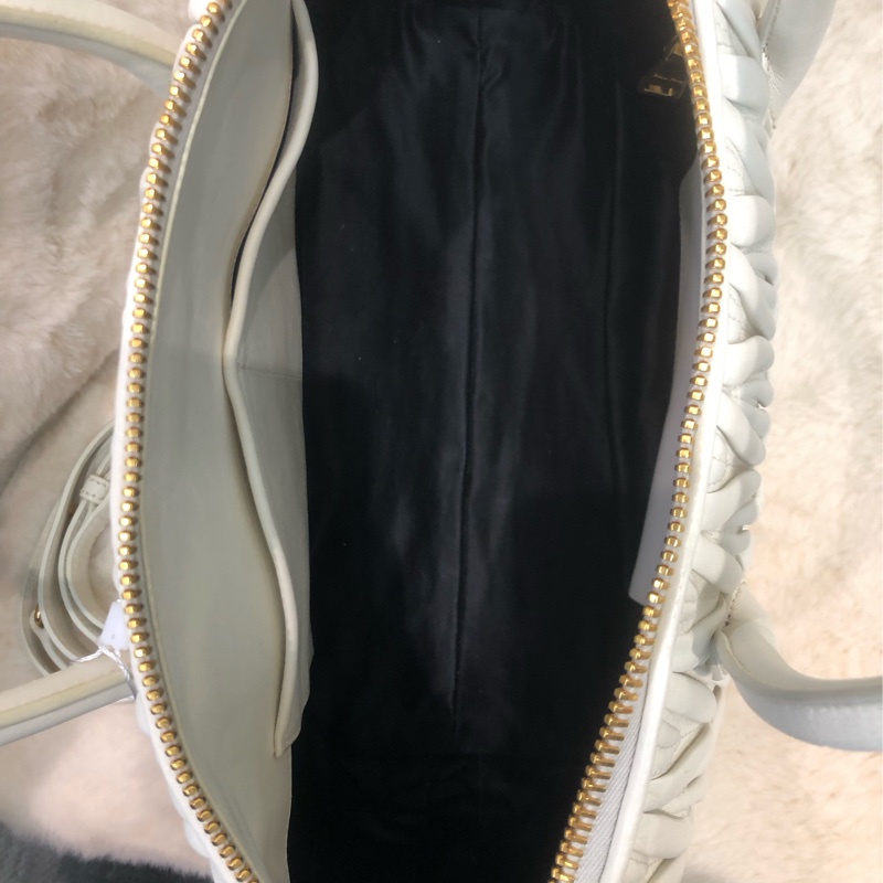 MIU MIU 白色皺摺皮 2Way XC248-22