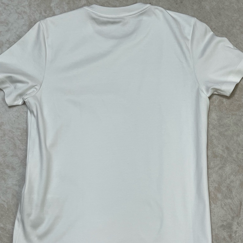 Fendi立體壓紋字母 T恤-9