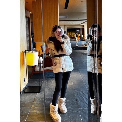 Moncler Clion 『現貨』氣質白色 黃金尺碼1號 99新 絕版真皮草狐狸毛款式 附件原廠塵套