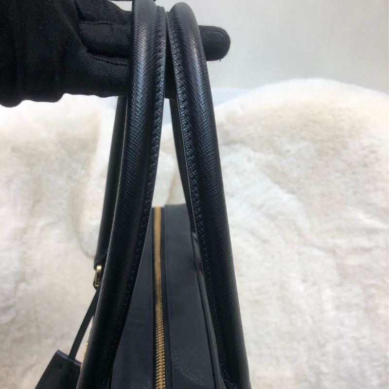 Prada 普拉達黑色十字紋皮肩背包 公事包 XC249-7