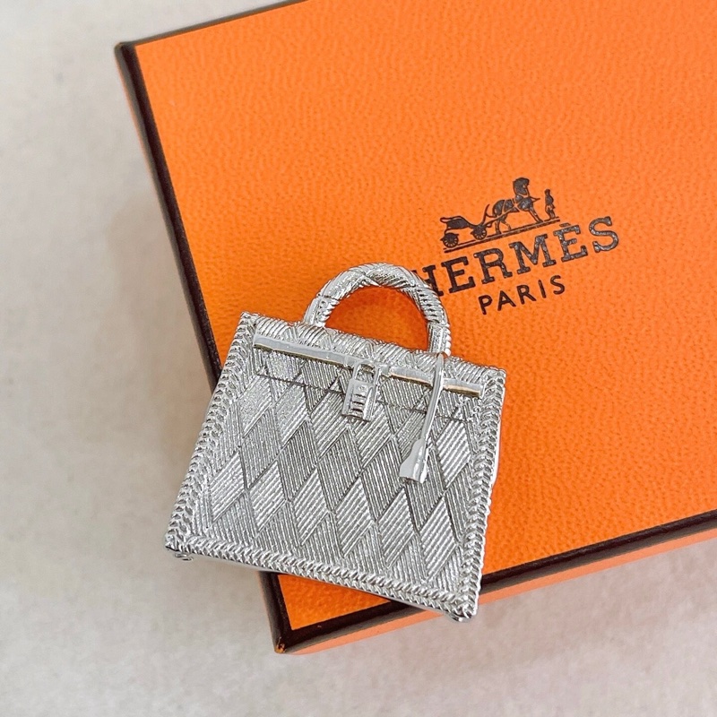 未使用 愛馬仕 Hermès Curiosité Kelly 迷你凱莉包鎖頭吊飾/項鍊墜飾 銀色 Guilloché 菱格紋|附橘盒-0