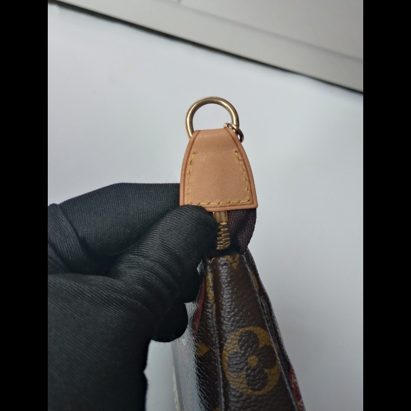 LV 老花限定行李箱圖騰15公分金鍊小包-10