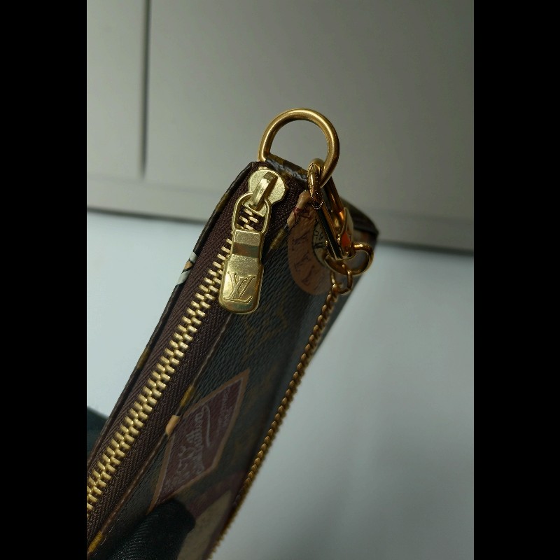 LV 老花限定行李箱圖騰15公分金鍊小包-12