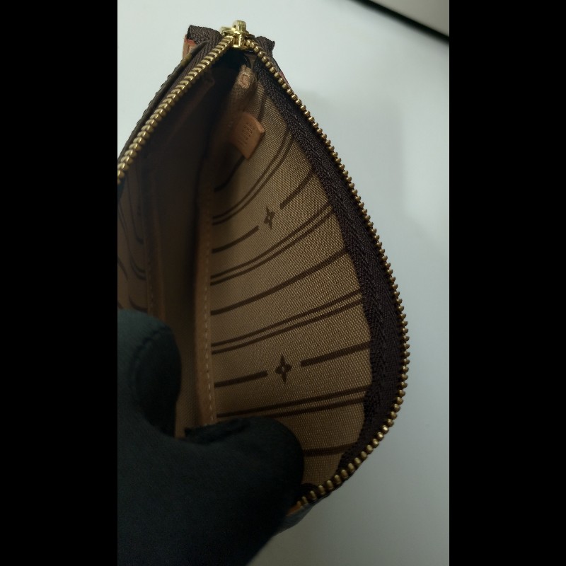 LV 老花限定行李箱圖騰15公分金鍊小包-14