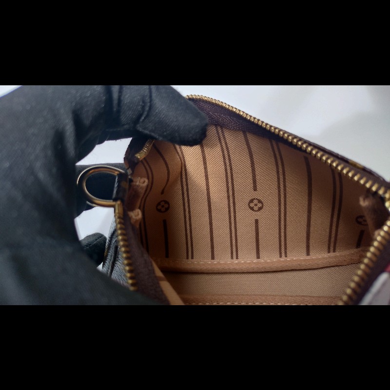 LV 老花限定行李箱圖騰15公分金鍊小包-16