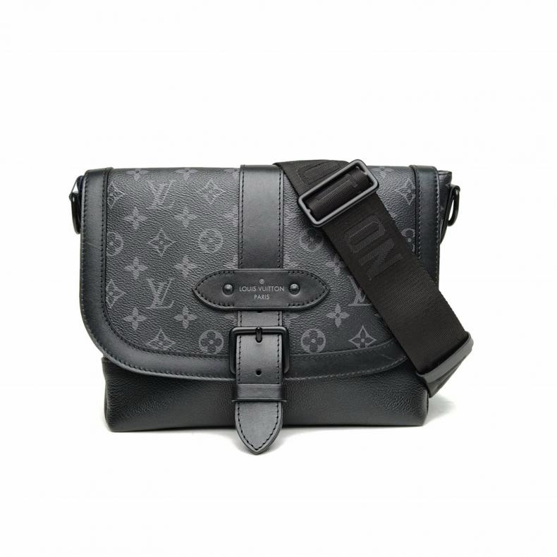 LOUIS VUITTON 黑色PVC晶片Saumur郵差包肩背包-0